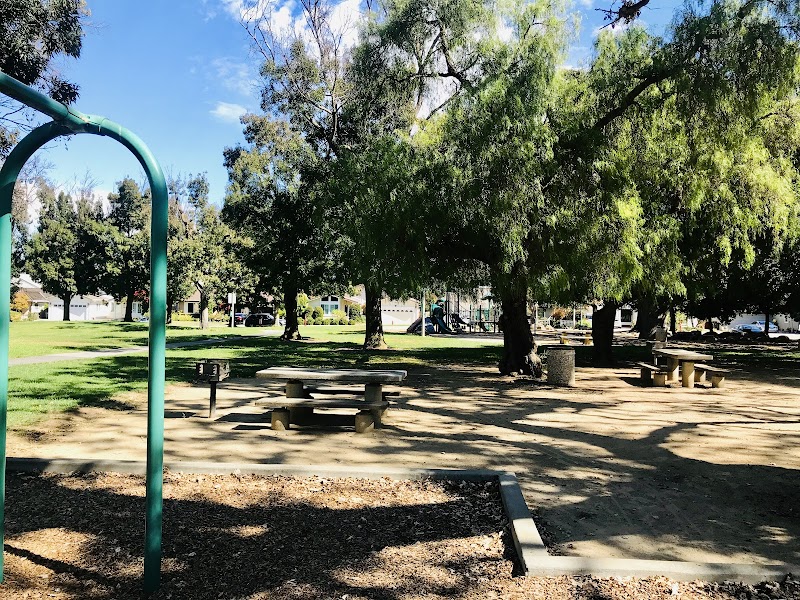 Three Oaks Park photo 2