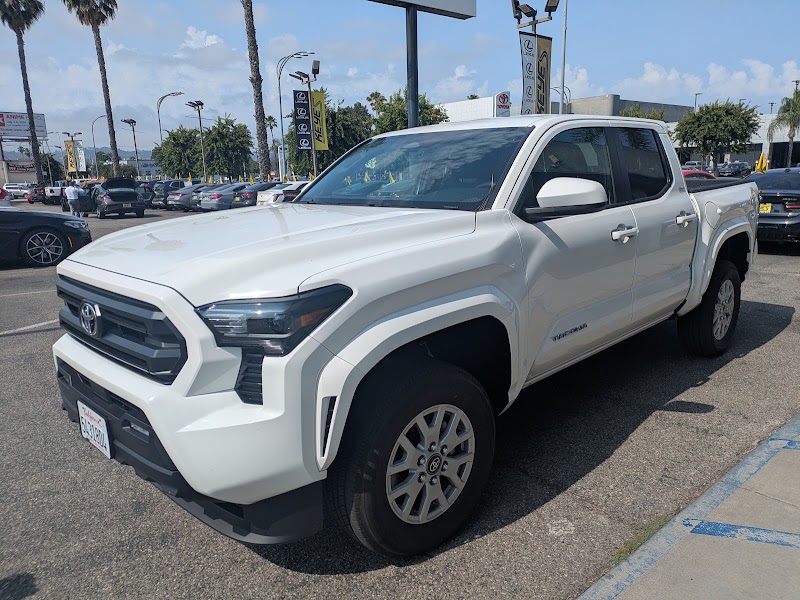 Midway Car Rental Van Nuys photo 3