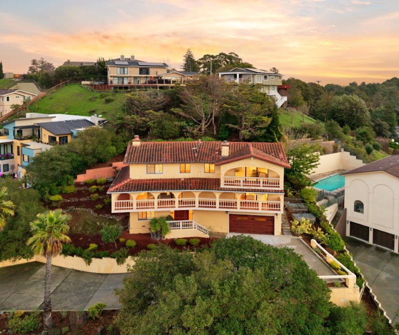 Alana Corso, Real Estate Broker photo 5