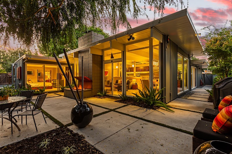 Talis Team Real Estate photo 2
