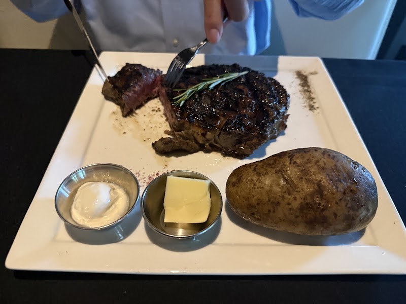 Matthew's Steakhouse photo 3