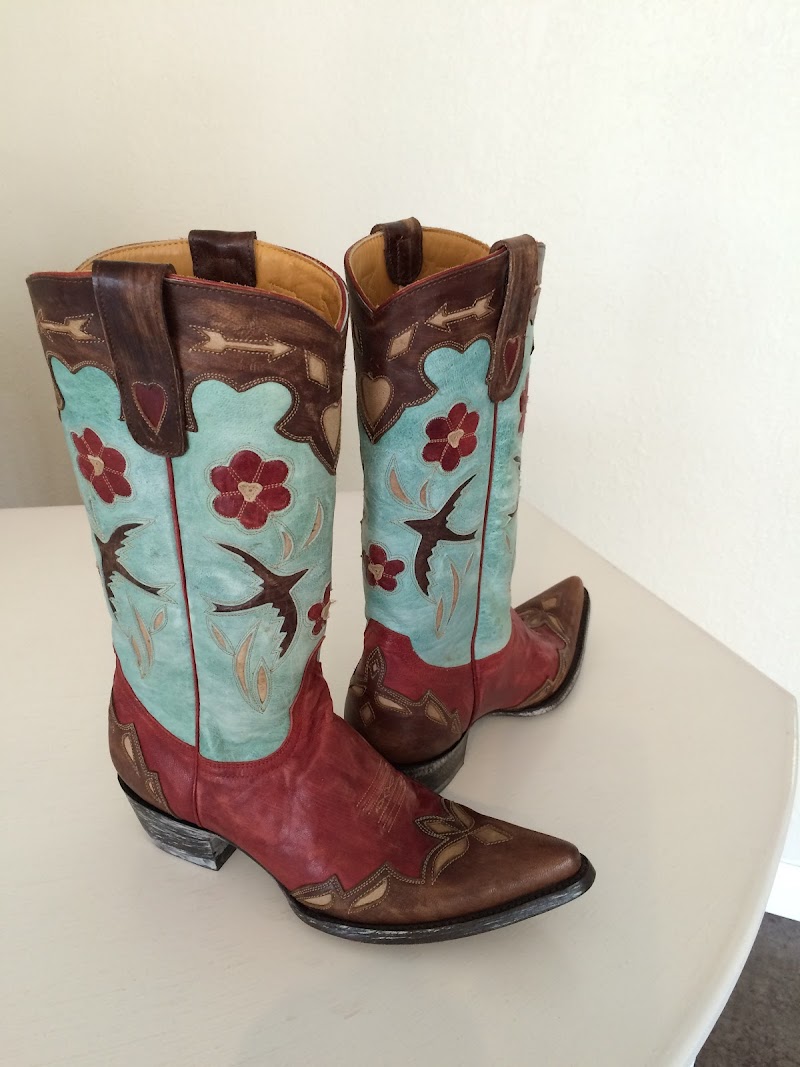 Gina's Boutique photo 4