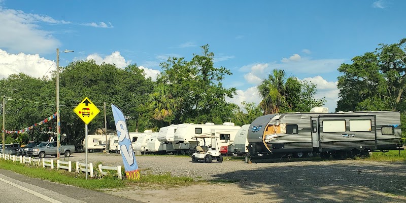 East Lake Auto & RV Sales Inc. photo 4