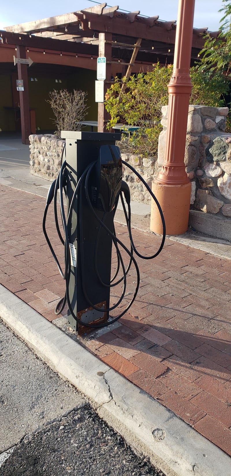 Tesla Destination Charger photo 4