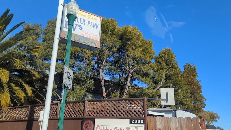 Golden Gate Trailer Park photo 3