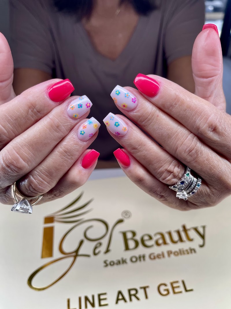 California Nails photo 3