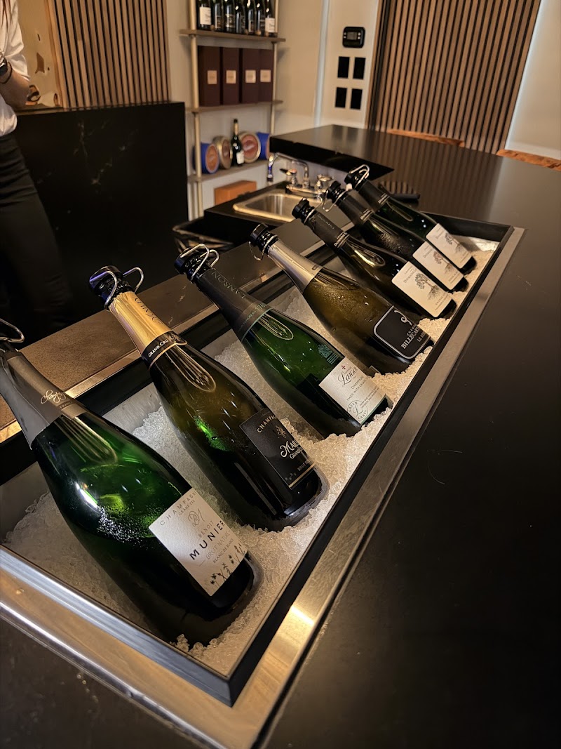 Winston Champagne Bar photo 4
