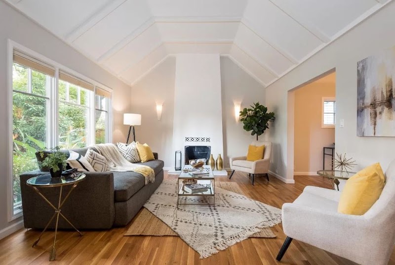 Kelly McSweeney, REALTOR photo 5
