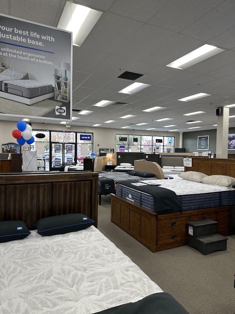 Mancini's Sleepworld Union City photo 5