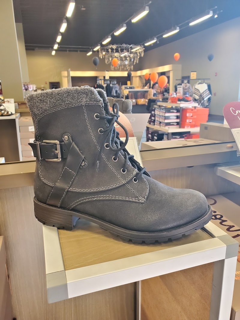DSW Designer Shoe Warehouse photo 3