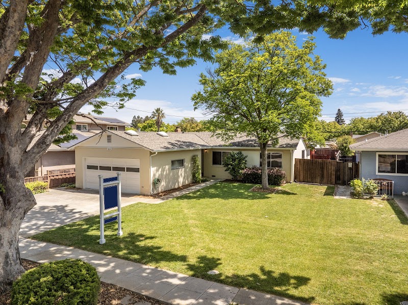 Debbie Adamo - REALTOR photo 4