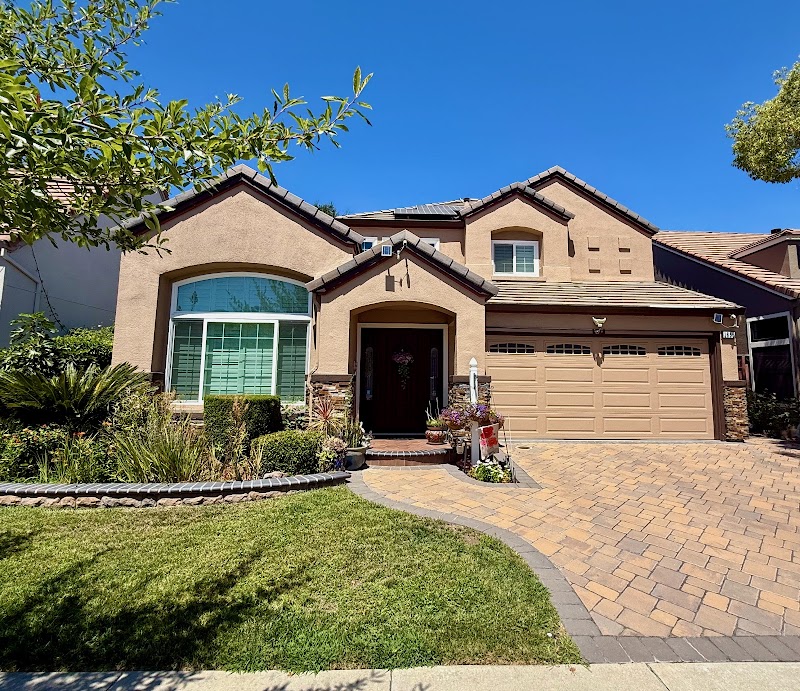 Debbie Adamo - REALTOR photo 3