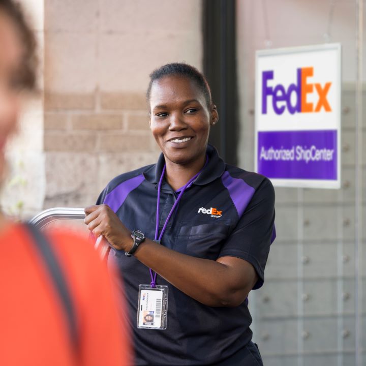 FedEx Authorized ShipCenter photo 3
