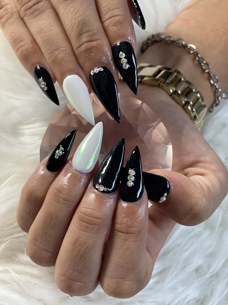 Love Nails photo 3
