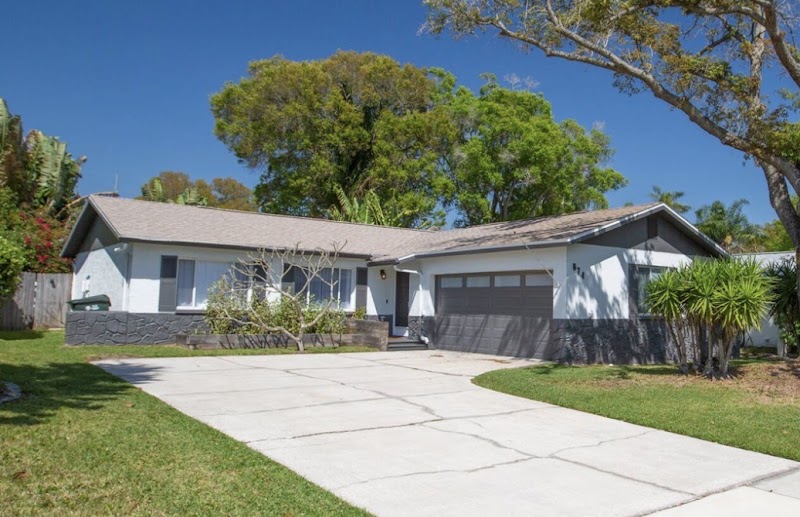 Photo of Solea Palms Largo