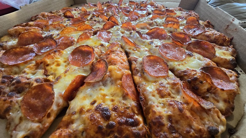 Round Table Pizza photo 2