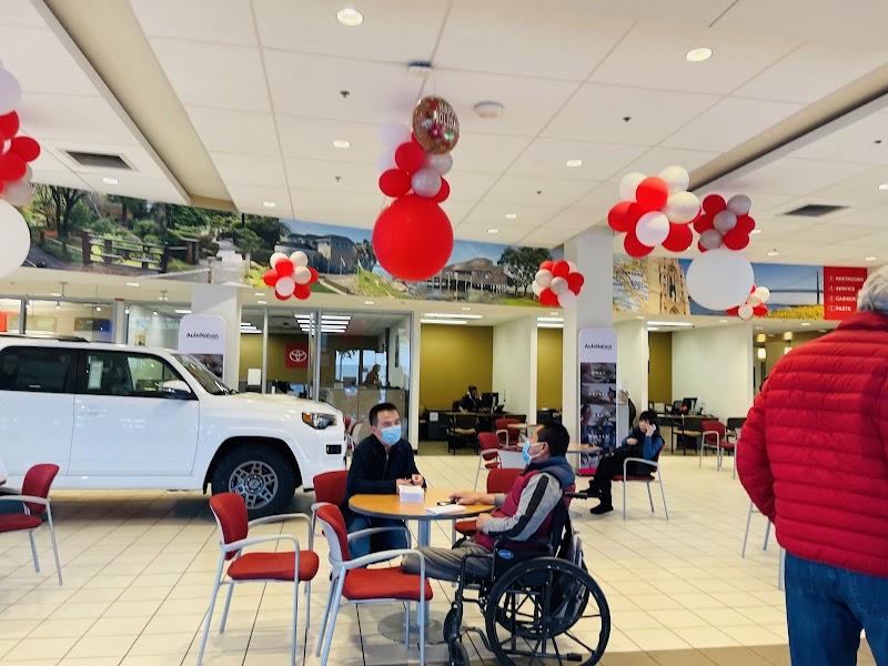 AutoNation Toyota Hayward photo 4