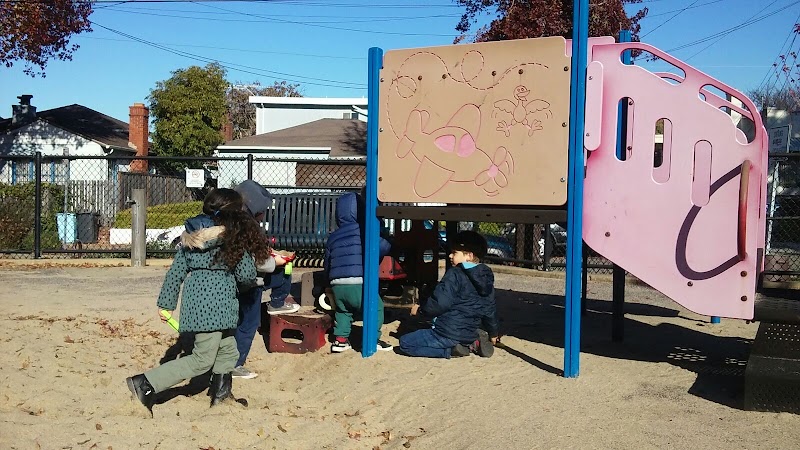 Fox & Bear DayCare photo 5