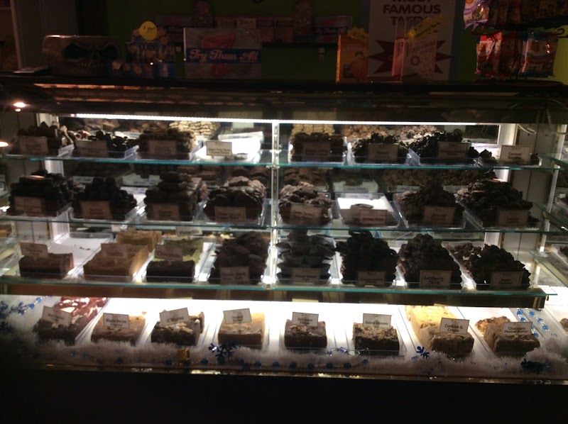 Zeno's Boardwalk Sweet Shop photo 5