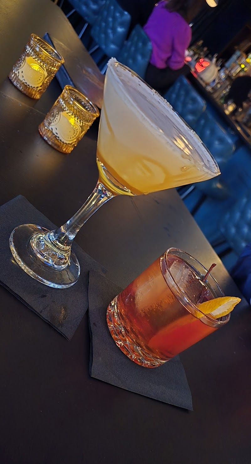 Auburn Lounge photo 5