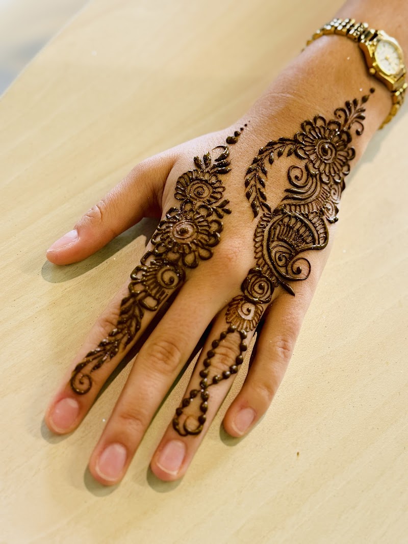 Henna Style By Arati photo 5