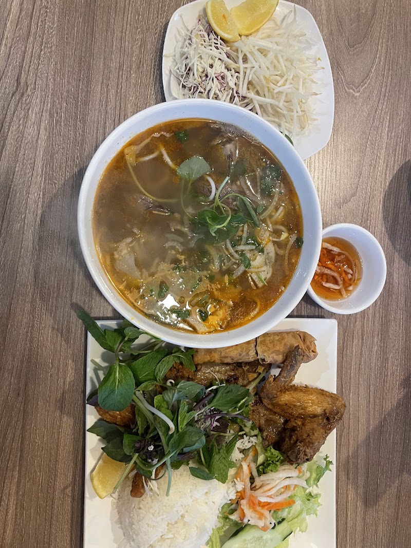 Pho Ngoc Lan Noodle House photo 4