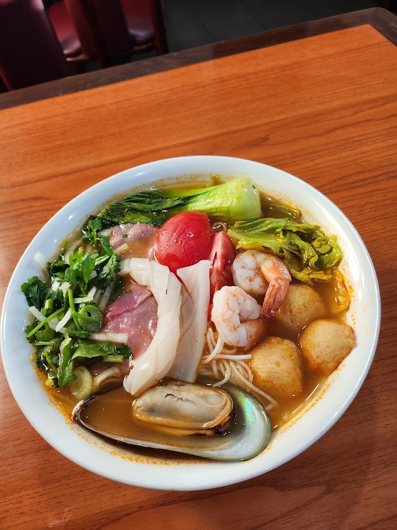 Pho Ngoc Lan Noodle House photo 2