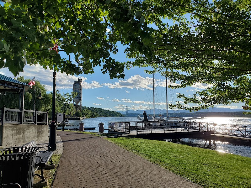 Hudson photo 5