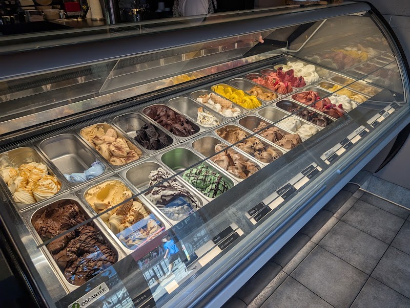 Figaro Dessert Cafe photo 4