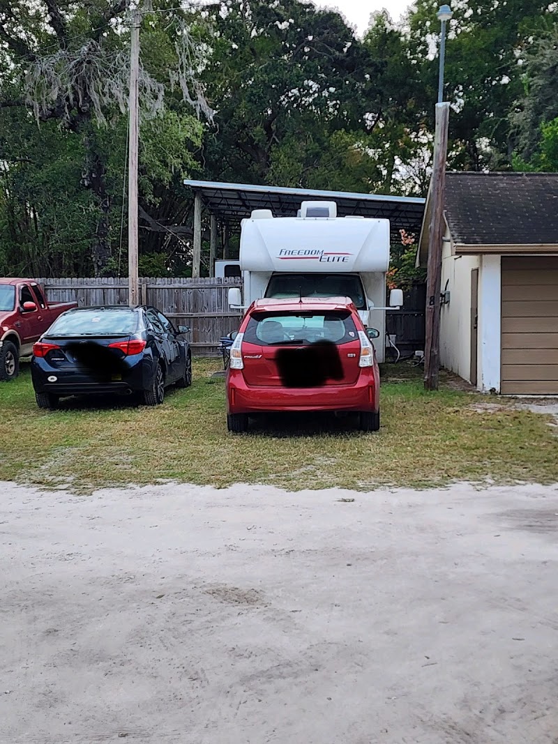 Mosssy Oaks Mobile Home RV Park photo 5