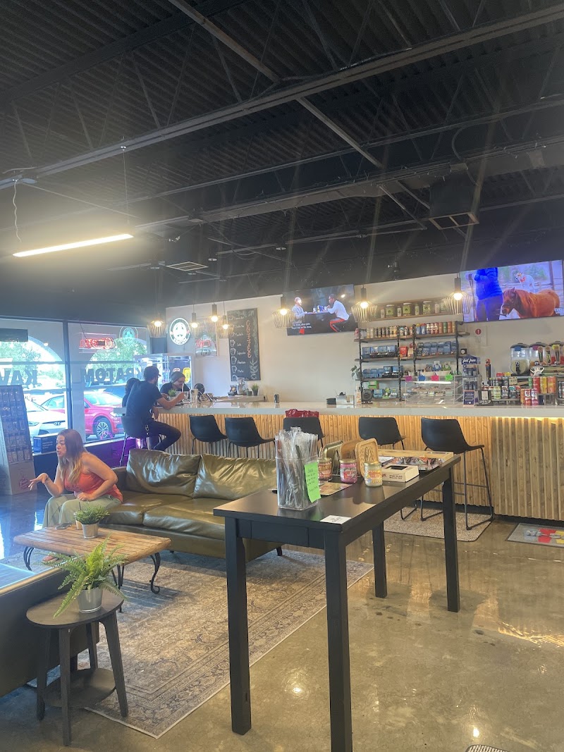 umKAVA X VAPERIOR SMOKESHOP photo 4