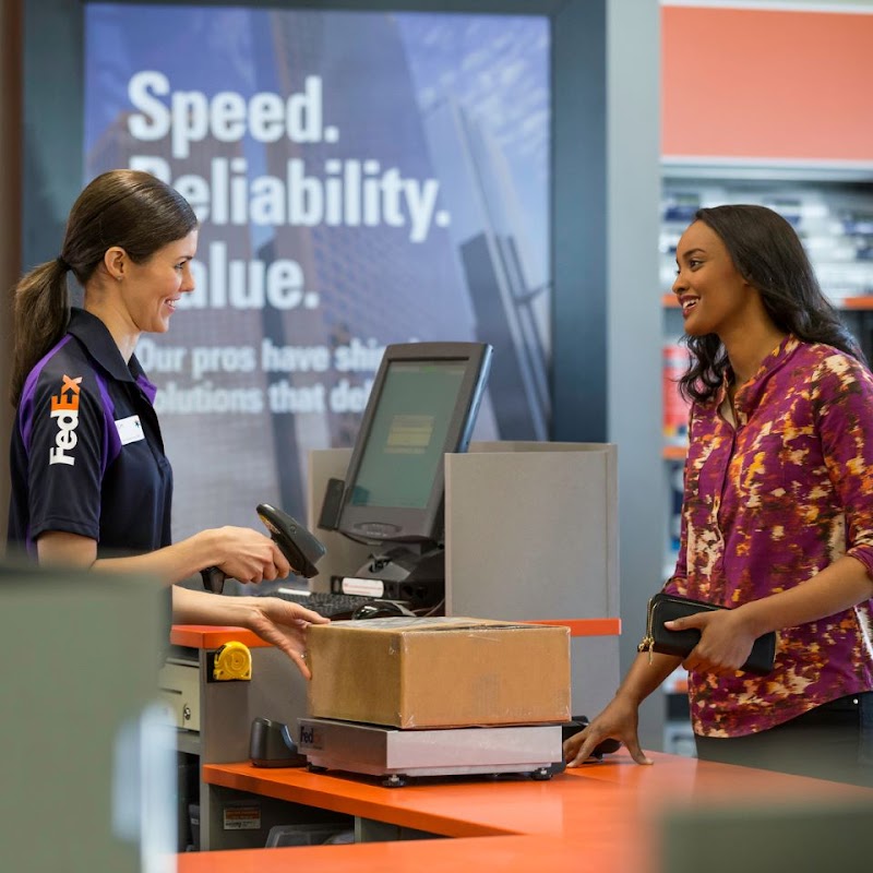 FedEx Office Print & Ship Center photo 5