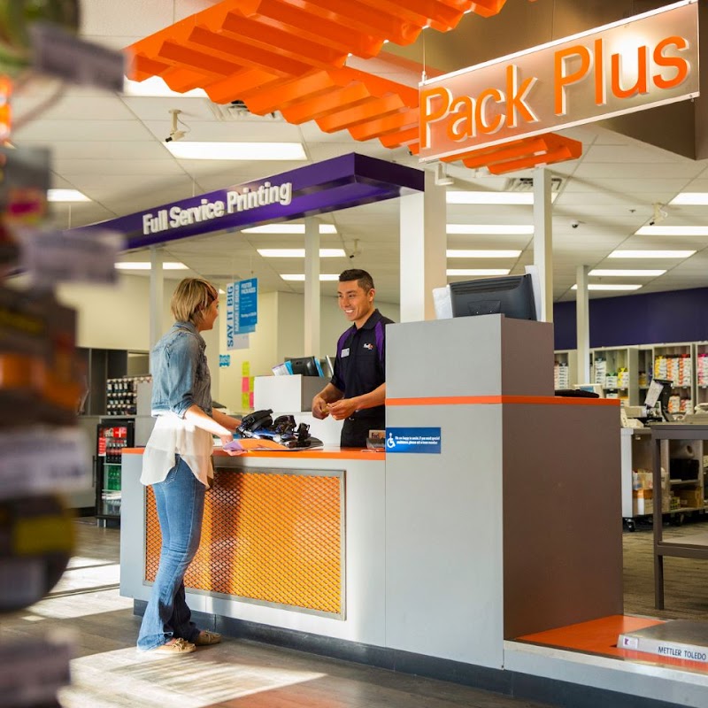 FedEx Office Print & Ship Center photo 4