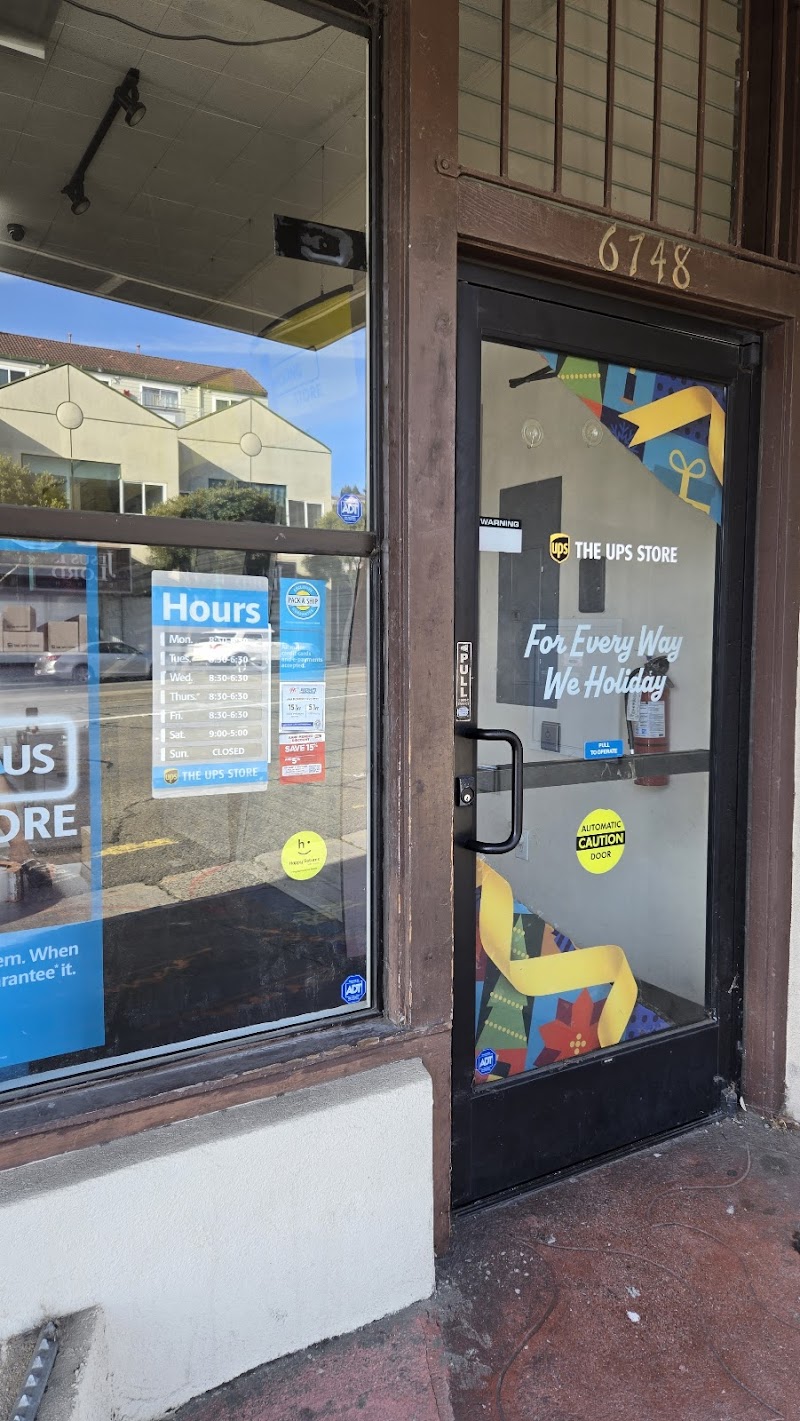 The UPS Store photo 2