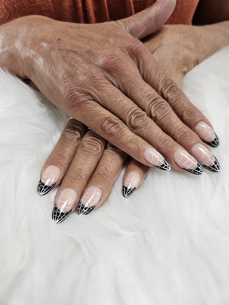 Botanique Nails and Spa photo 3