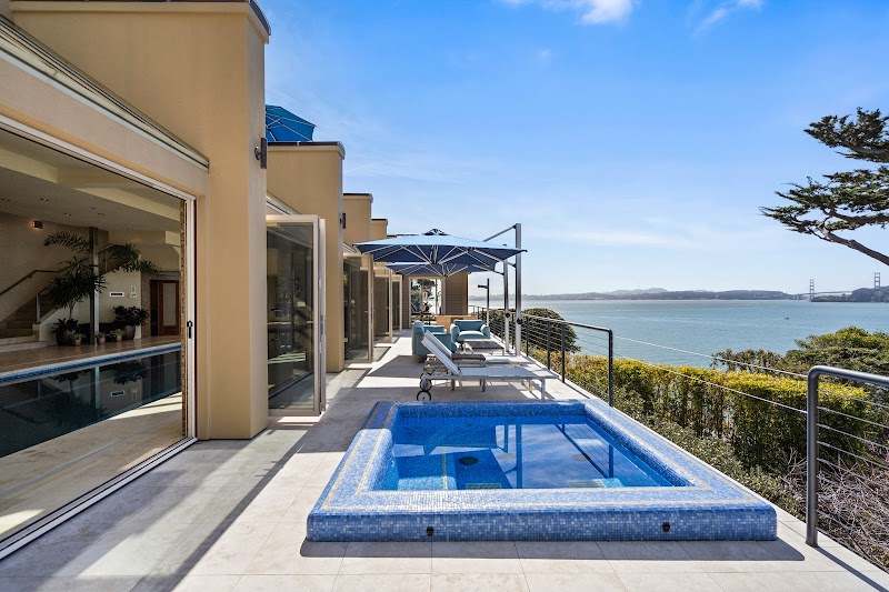Photo of Monica Costa, Realtor® • Engel & Völkers