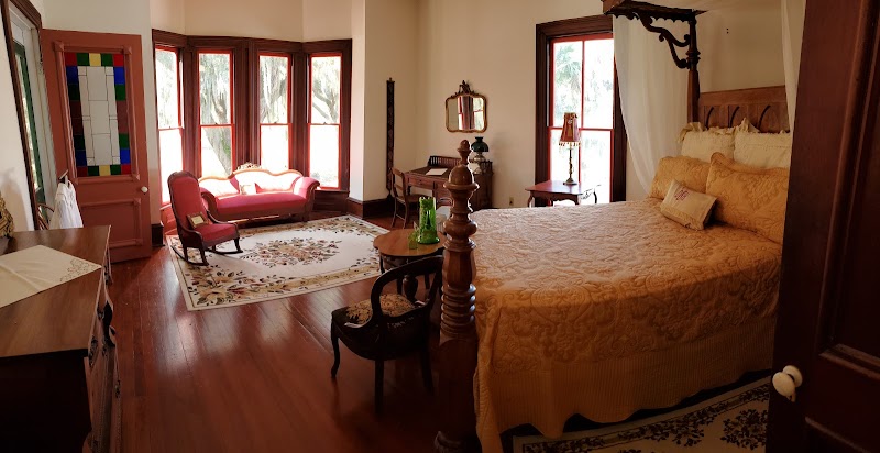 Baker House photo 5