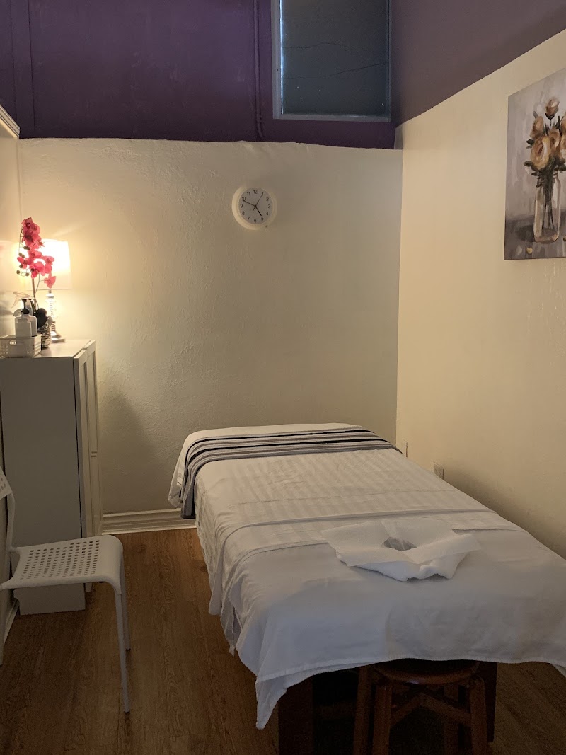 Happy Feet Massage photo 5