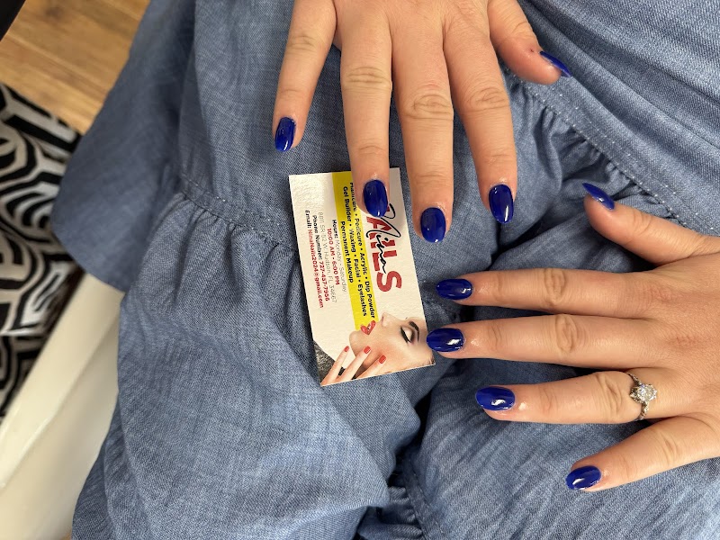 Nina Nails photo 2