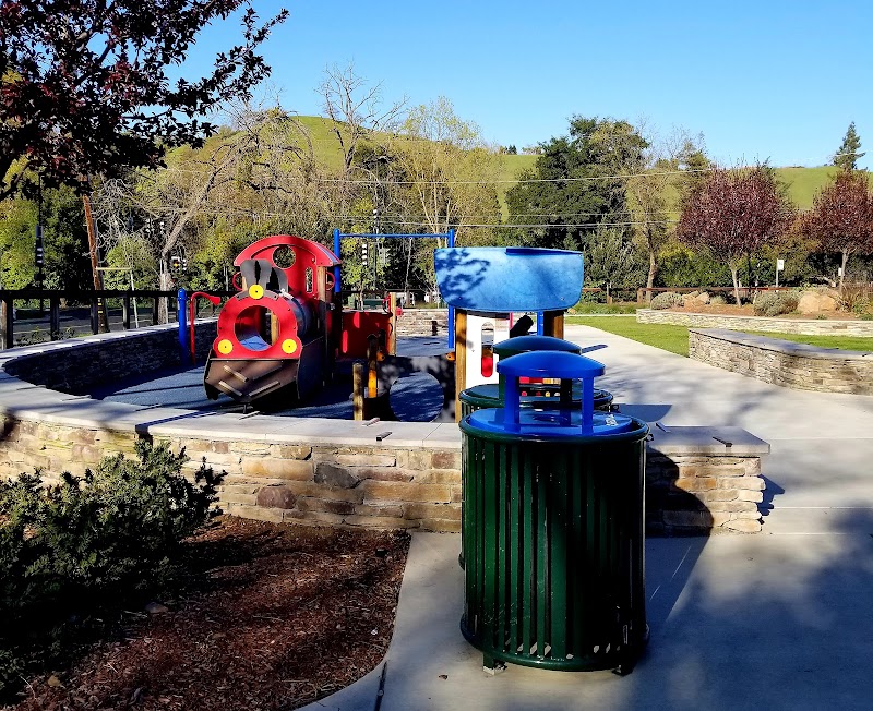 Hemme Station Park photo 3