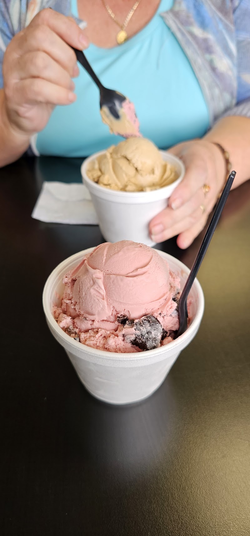 Papa Clyde's Two Ice Cream photo 4