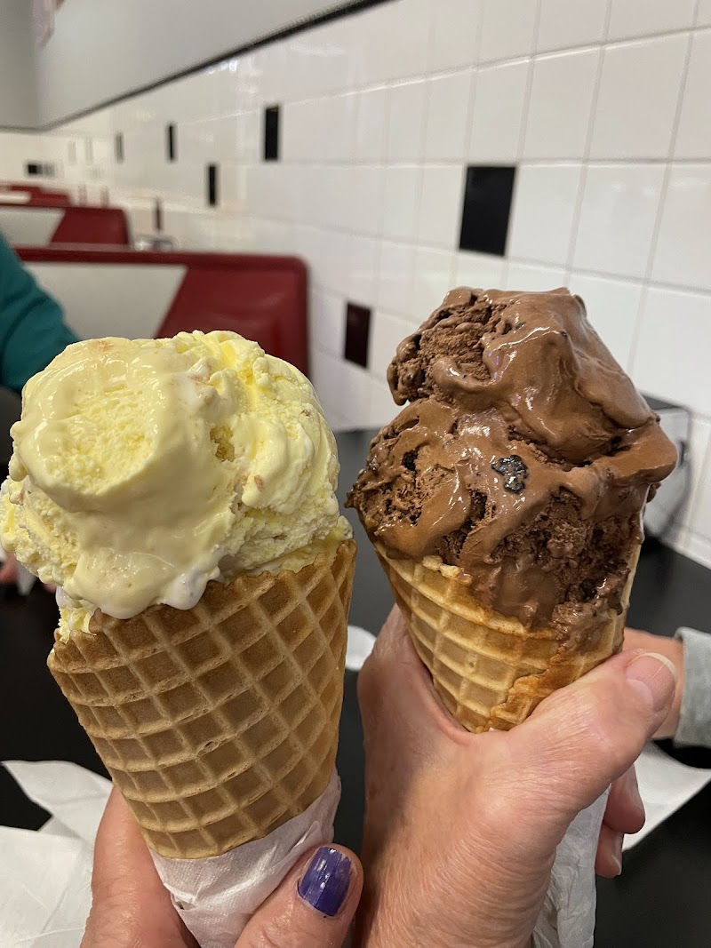 Papa Clyde's Two Ice Cream photo 2