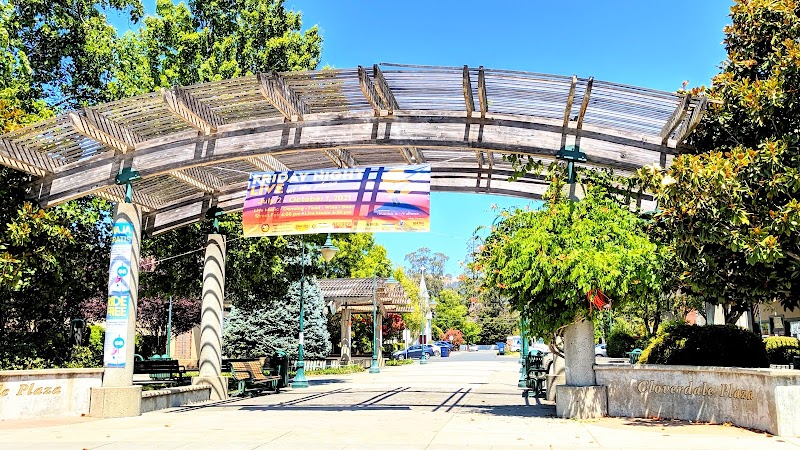 Photo of Cloverdale Plaza