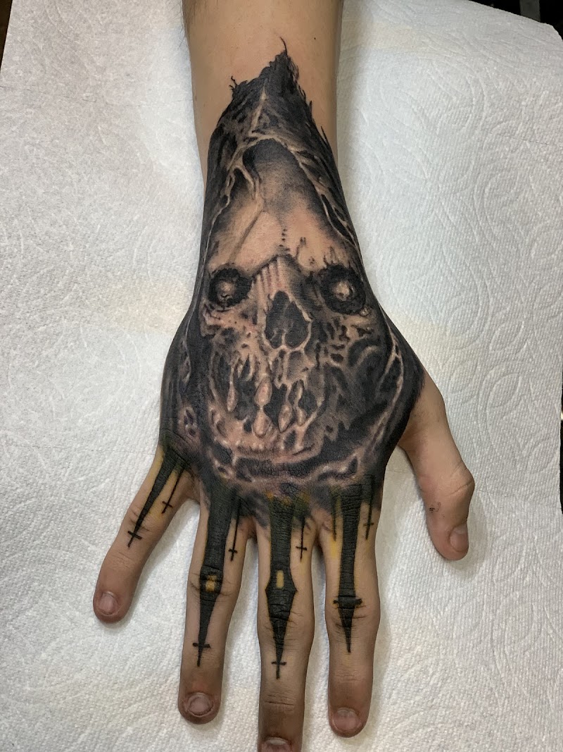 Rough Ride Tattoo Parlor photo 3