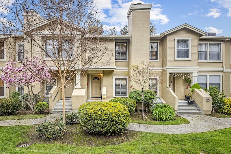 Sandy Sicsko and Joe Borromeo Real Estate photo 2