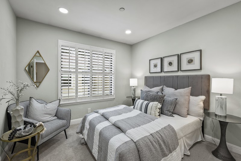 Photo of Sandy Sicsko and Joe Borromeo Real Estate