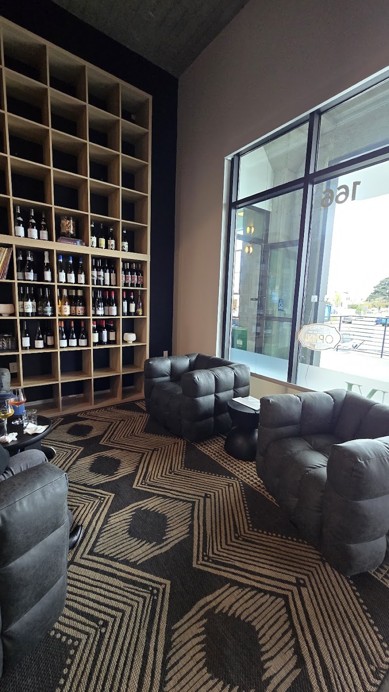 Vinyl Hi-Fi Wine Bar & Shop photo 5