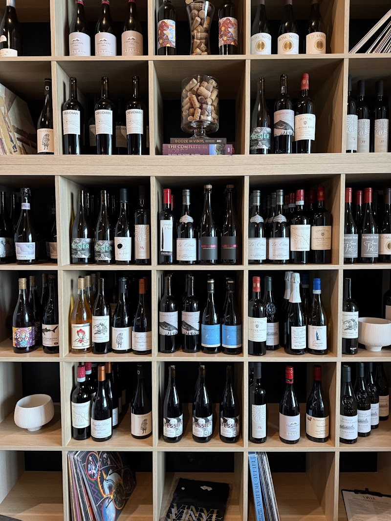 Vinyl Hi-Fi Wine Bar & Shop photo 3