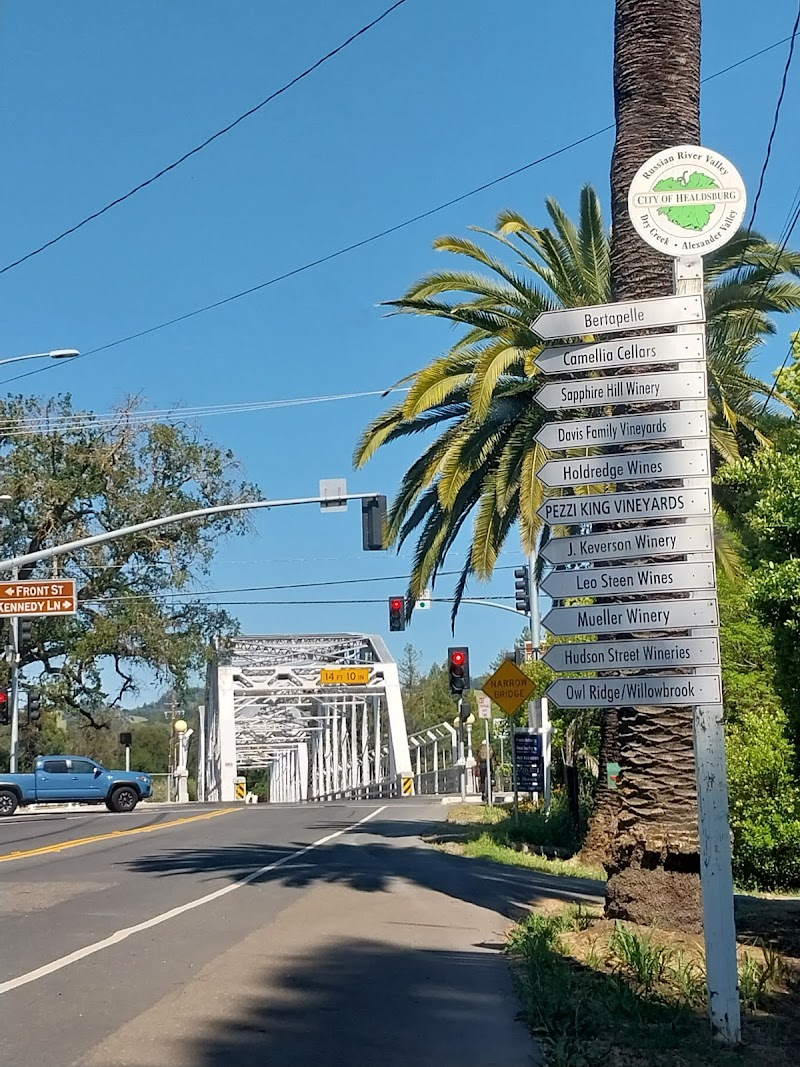Photo of Healdsburg Veterans Memorial Beach