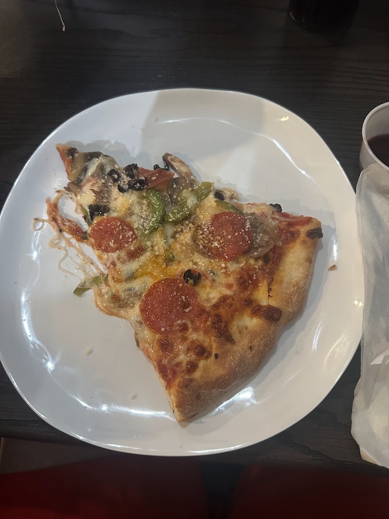 Gino's New York Style Pizzeria photo 4